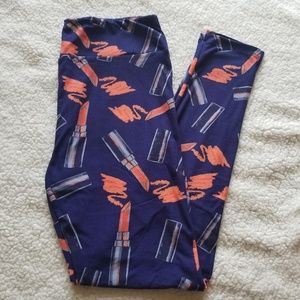 Sale! LuLaRoe Lipstick Leggings